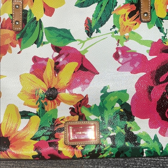 Nine West Floral Tote Bag with Tan Handles/ preowned - Picture 2 of 9